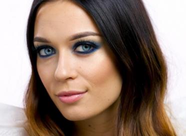 BLUE MAKEUP : MOI AUSSI JE VEUX LE MAKE-UP BLEU DES IT-GIRLS !