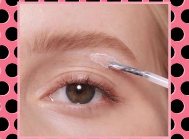 SOURCILS VOLUMINEUX : COMMENT FAIRE ?